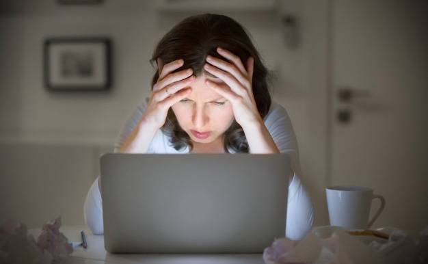 How to Prevent Eye Strain from Digital Devices