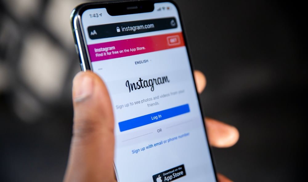 How to log out of Instagram on all devices